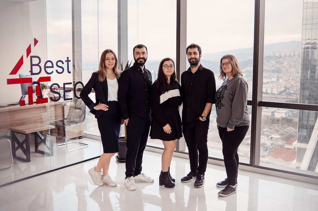 فريق عمل Best 4 SEO